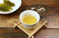 青茶知识大揭秘：青茶与乌龙茶的关系是什么？