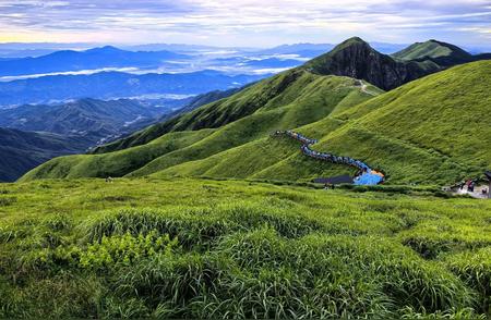 江西萍乡武功山徒步之旅：两天一晚的震撼体验分享